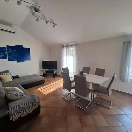 Bay View Апартаменты *